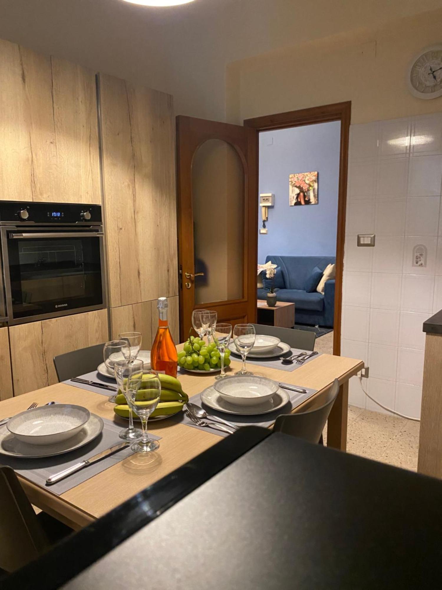 Casa Dominique Apartment เชฟาลู ภายนอก รูปภาพ