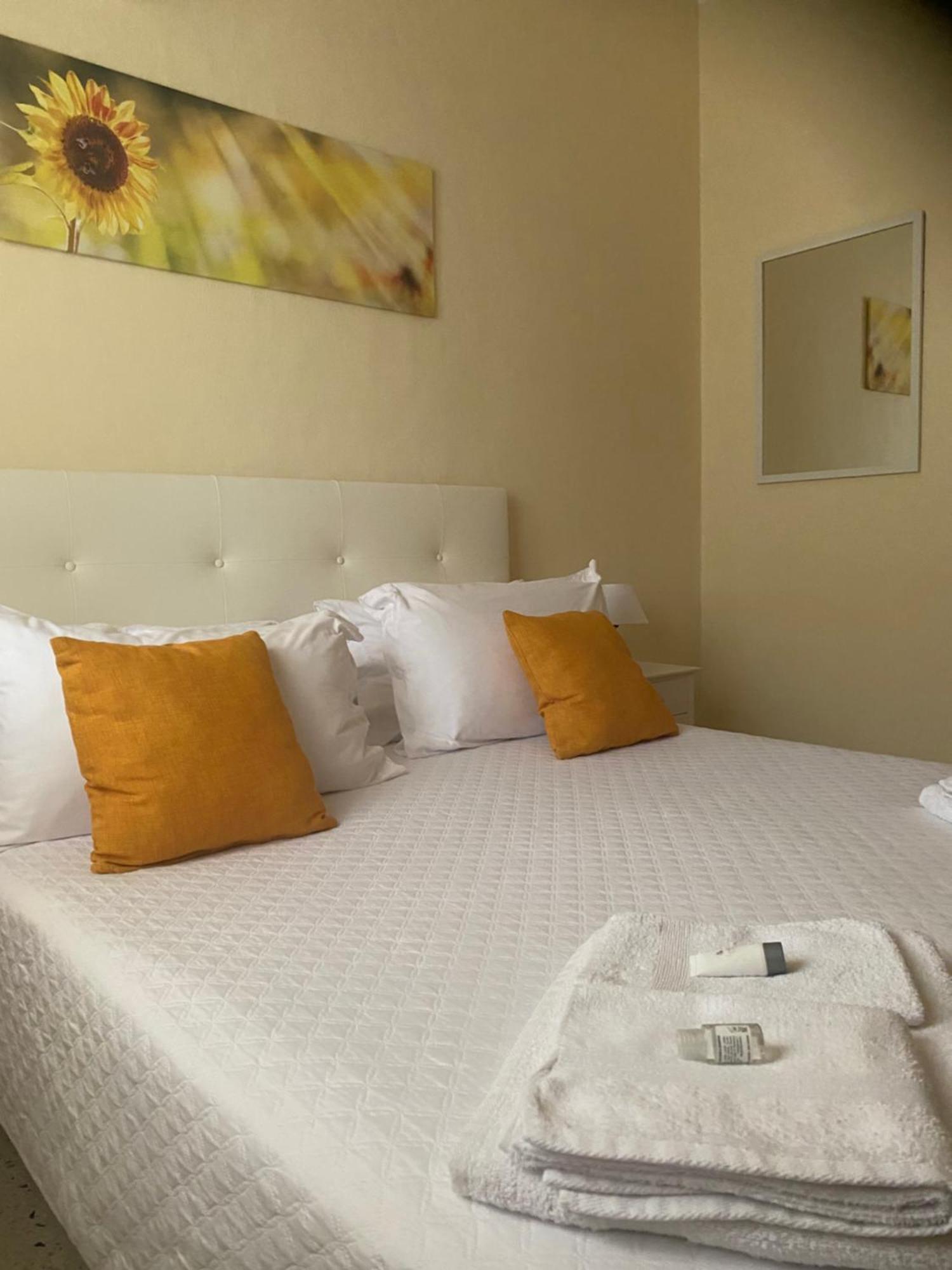 Casa Dominique Apartment เชฟาลู ภายนอก รูปภาพ